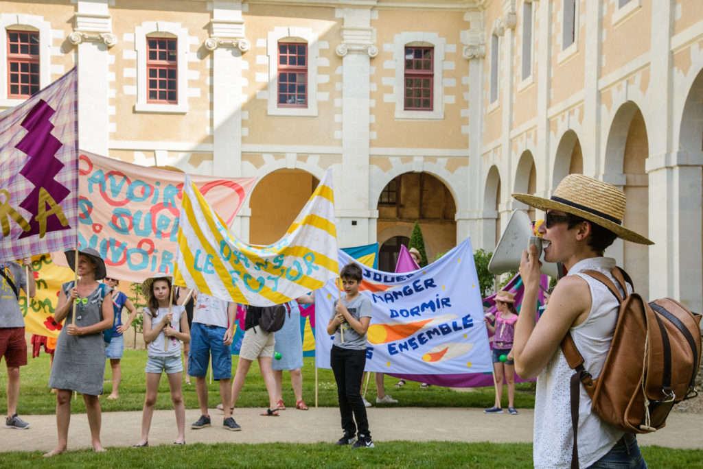 Camille Bondon, Le Programme du Futur, manifestation du 29 juin 2019, Château-Gontier, image : Estelle Chaigne